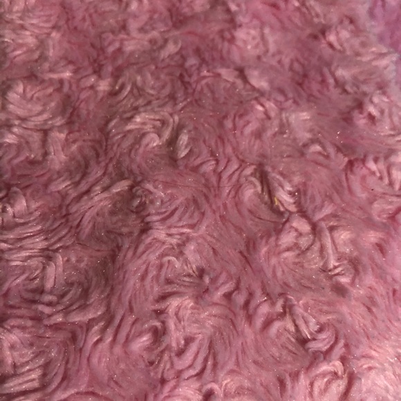 Pretty Pink💘💝💞Youth Fuzzy Scarf 🧣 - Picture 2 of 3